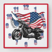 Amerikanisches Motorrad mit einer Flagge im Hinter Quadratische Wanduhr (Vorderseite)