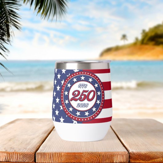 Amerikas 250. Geburtstag mit USA-Flagge (Strand)