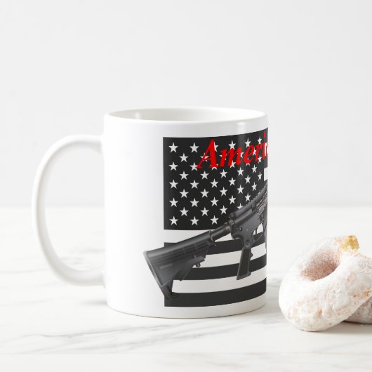 Amerikas Favorite Rifle USA Flag AR15 Personalisie Kaffeetasse (Mit Donut)