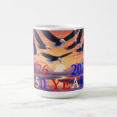 Amerikas Geburtstag Kaffeetasse (Mittel)