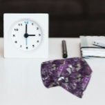 Amethyst Crystals Foto gefixt Krawatte<br><div class="desc">Diese Krawatte ist mit einem gefliesten Foto aus Amethystkristallen versehen. Diese Krawatte würde ein wundervolles Vatertagsgeschenk für einen Steinhund machen.</div>