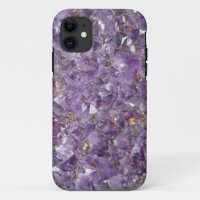 Amethyst-Edelstein aus violettem Kristall