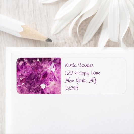 Amethyst Gemstone Image Shiny und Funkelnd (Insitu)