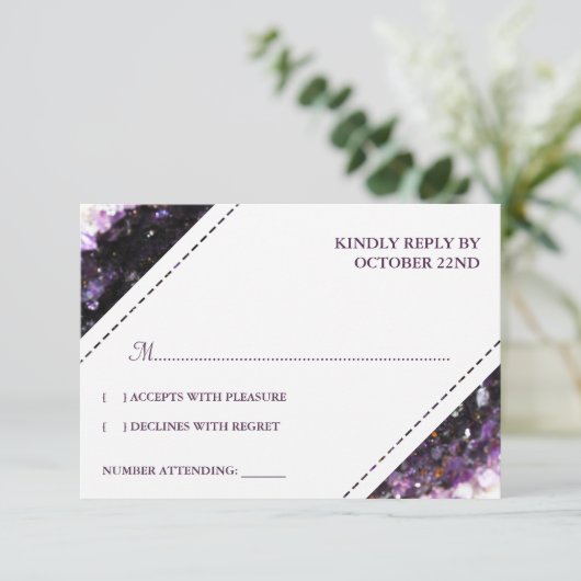 Amethyst Geode | Violet Wedding RSVP (Stehend Vorderseite)