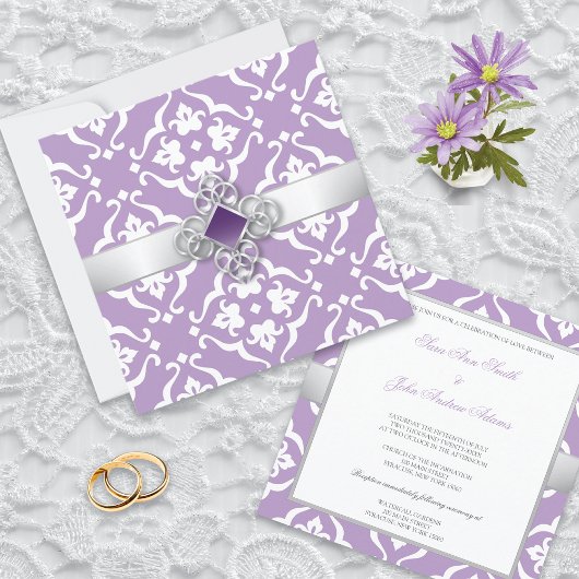 Amethyst-Lilien-Damask-Blumenhochzeit Einladung