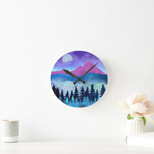 Amethyst Mist Mountains Runde Wanduhr (Zuhause)