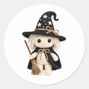 Amigurumi-Stil gestrickte weiße Hexe mit Besen  Runder Aufkleber