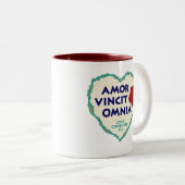 Amor Vincit Omnia Liebe Zweifarbige Tasse (VorderseiteRechts)
