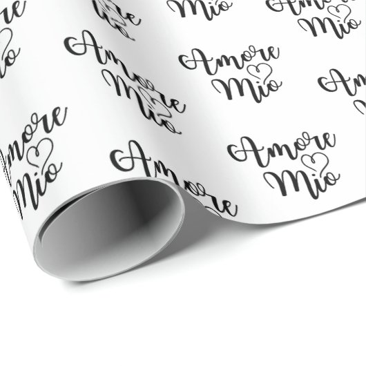 Amore Mio (My love) Chic Black Script Repeat Geschenkpapier (Rolleneckpunkt)