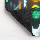 Ampel auf der City Street leuchtet Mousepad (Ecke)