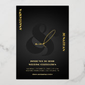 Ampersand Stilvolles Script Black Dark Wedding Rea Folieneinladung (Vorderseite)