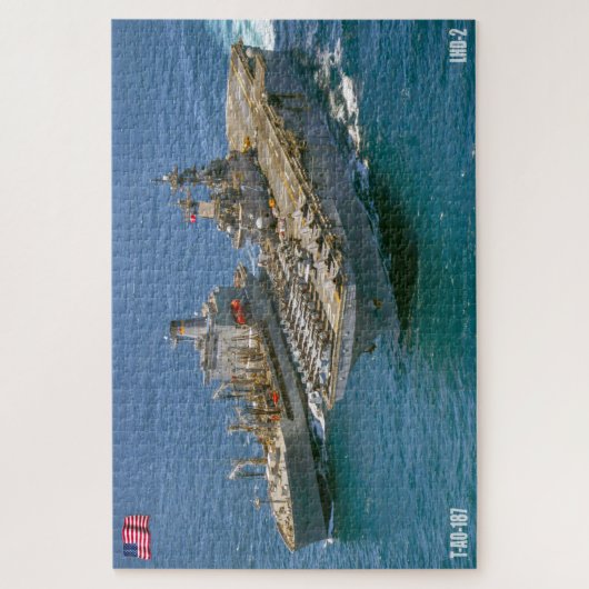 AMPHIBIOUS ASSAULT SHIP - LHD 2 (20 x 30 INCH) Puzzle (Vertikal)