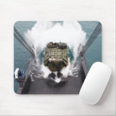Amphibische Angriffsfahrzeuge gehen vom USNS aus Mousepad (Mit Mouse)