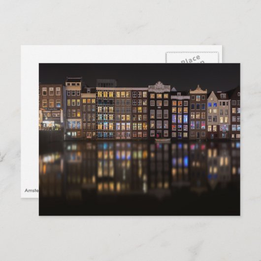 Amsterdam-Häuser mit bunten Lichtern in der Nacht Postkarte (Vorne/Hinten)