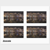 Amsterdam-Häuser mit bunten Lichtern in der Nacht Rechteckiger Aufkleber (Blatt)