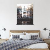 Amsterdamer Gebäude am Kanal, Stretched Leinwand (Insitu (Schlafzimmer))