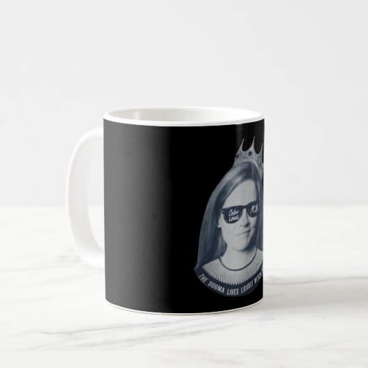 Amy Coney Barrett Kaffeetasse (Vorderseite Links)