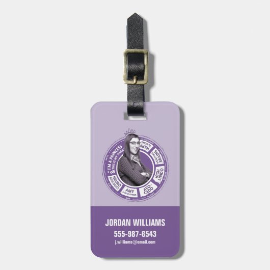 Amy Farrah Fowler Info Graphic Gepäckanhänger (Vorderseite vertikal)