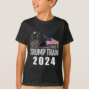An Bord der Trump-Bahn 2024 - Amerikanische Flagge T-Shirt