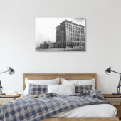 An der Ecke der Hewitt Avenue Leinwanddruck (Insitu (Schlafzimmer))