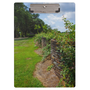 An der kurvenreichen Mauer Klemmbrett