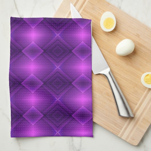 An  display a purple patterned tapestry  geschirrtuch (Viertel Falte)