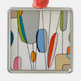 An einem Thread-Ornament hängen Ornament Aus Metall