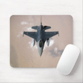 An Emirati F-16 Mousepad (Mit Mouse)