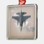 An Emirati F-16 Silbernes Ornament (Links)