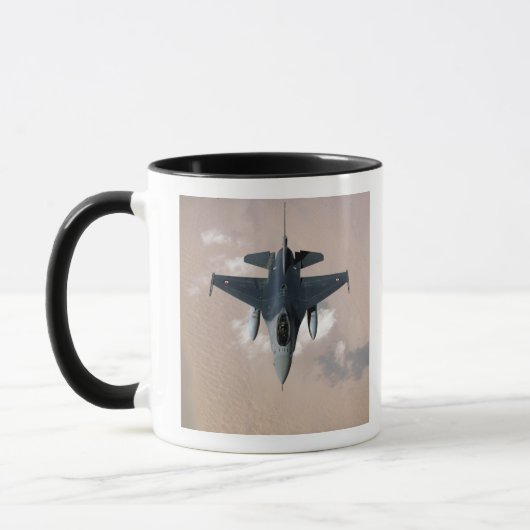 An Emirati F-16 Tasse (Links)