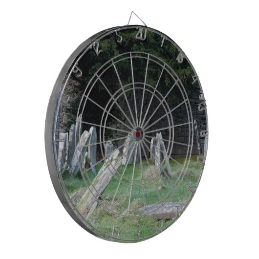 An Irish Grave Yard Dartscheibe (Vorderseite Links)