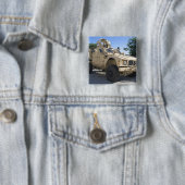 An Oshkosh M-ATV Button (Beispiel)