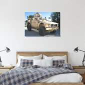 An Oshkosh M-ATV Leinwanddruck (Insitu (Schlafzimmer))