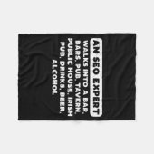 An Seo Expert Walks Funny Digital Online Marketing Fleecedecke (Vorderseite (Horizontal))