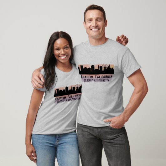 Anaheim Skyline Latitude und Länge T-Shirt (Unisex)