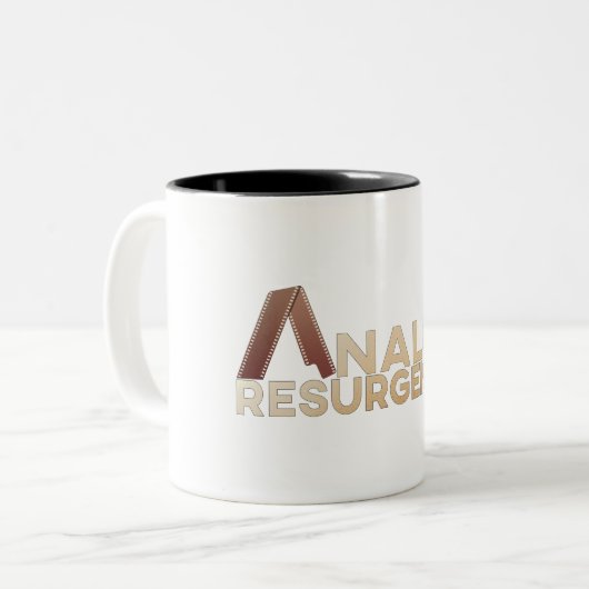 Analog Resurgence Titel Tasse (Vorderseite Links)