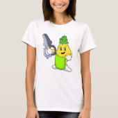 Ananas als Friseur mit Scheren & Razor T-Shirt (Vorderseite)