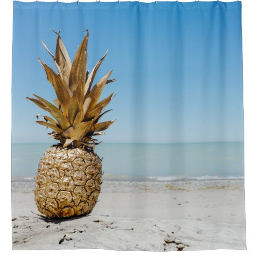 Ananas-Ananas-Früchte am Meer Duschvorhang (Vorderseite)