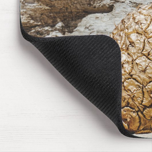 Ananas aus Gold am Strand Mousepad (Ecke)