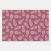 Ananas aus Gold auf Himbeere Geschenkpapier Set (Vorderseite)