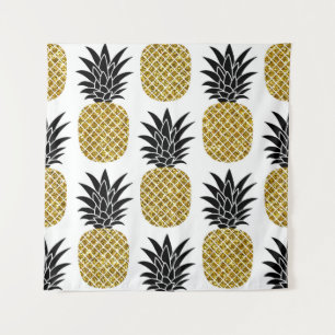 Ananas aus Gold: Von Hand Gezeichnet Weiß nahtlos. Wandteppich