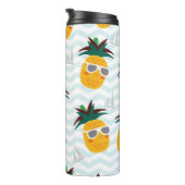 Ananas, Boot: niedliches Ozeanmuster. Thermosbecher (Nach rechts gedreht)