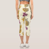 Ananas, Erdbeere Vintages Textildesign. Capri Leggings (Rückseite)