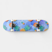 Ananas. Farbe. Feier. Skateboard (Horizontal)