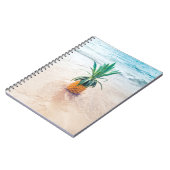 Ananas-Früchte am Strand am Morgen Notizblock (Linke Seite)
