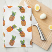 Ananas Früchte auf weißem Küchentuch (Viertel Falte)