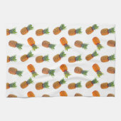 Ananas Früchte auf weißem Küchentuch (Horizontal)