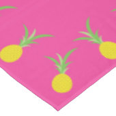 Ananas Geburtstagsparty Tischdecke (Schrägansicht)