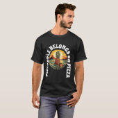 Ananas gehört auf Pizza T-Shirt (Vorne ganz)