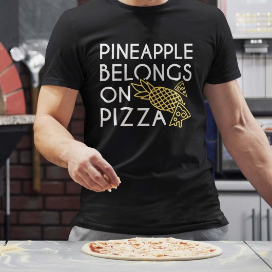 Ananas gehört auf Pizza T-Shirt